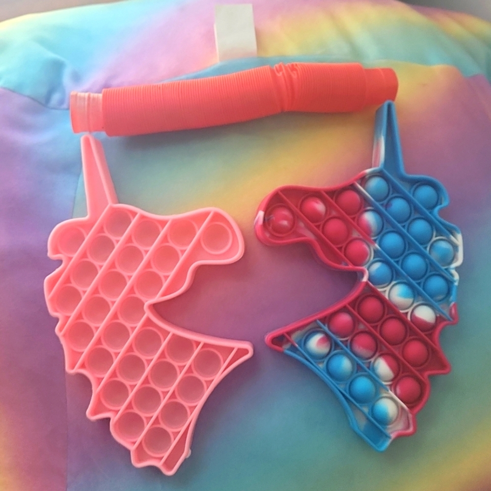 2 unicorn posits and one pop toob